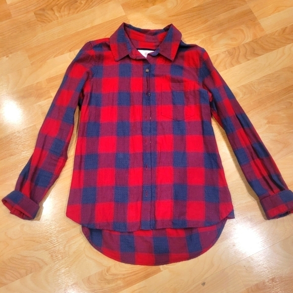 SO Tops - So 100% cotton plaid button down shirt size M